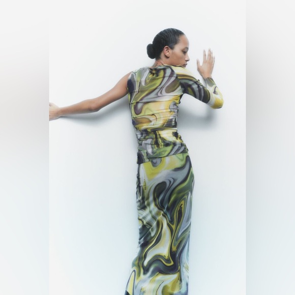 ZARA Bloggers Fav Skirt - Picture 4 of 15